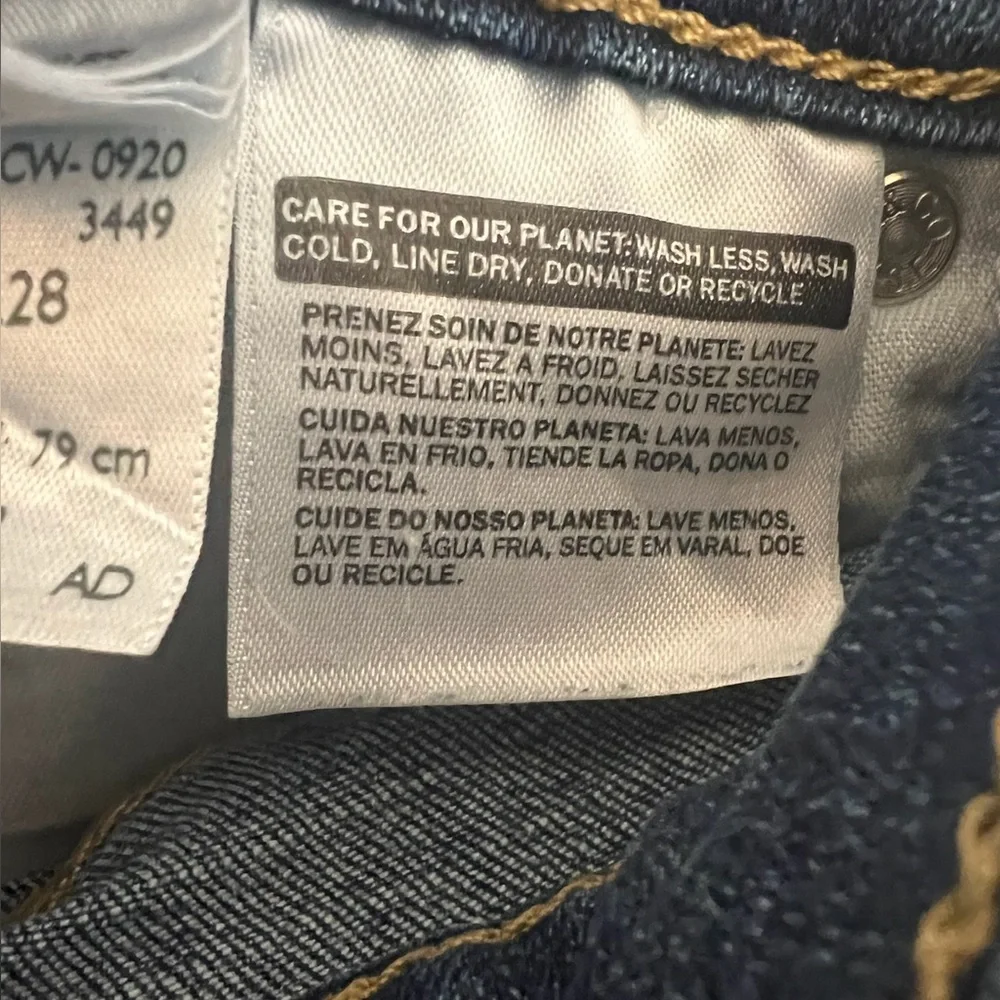 Levi's Women's Size 12S Straight Leg Jeans - Indigo